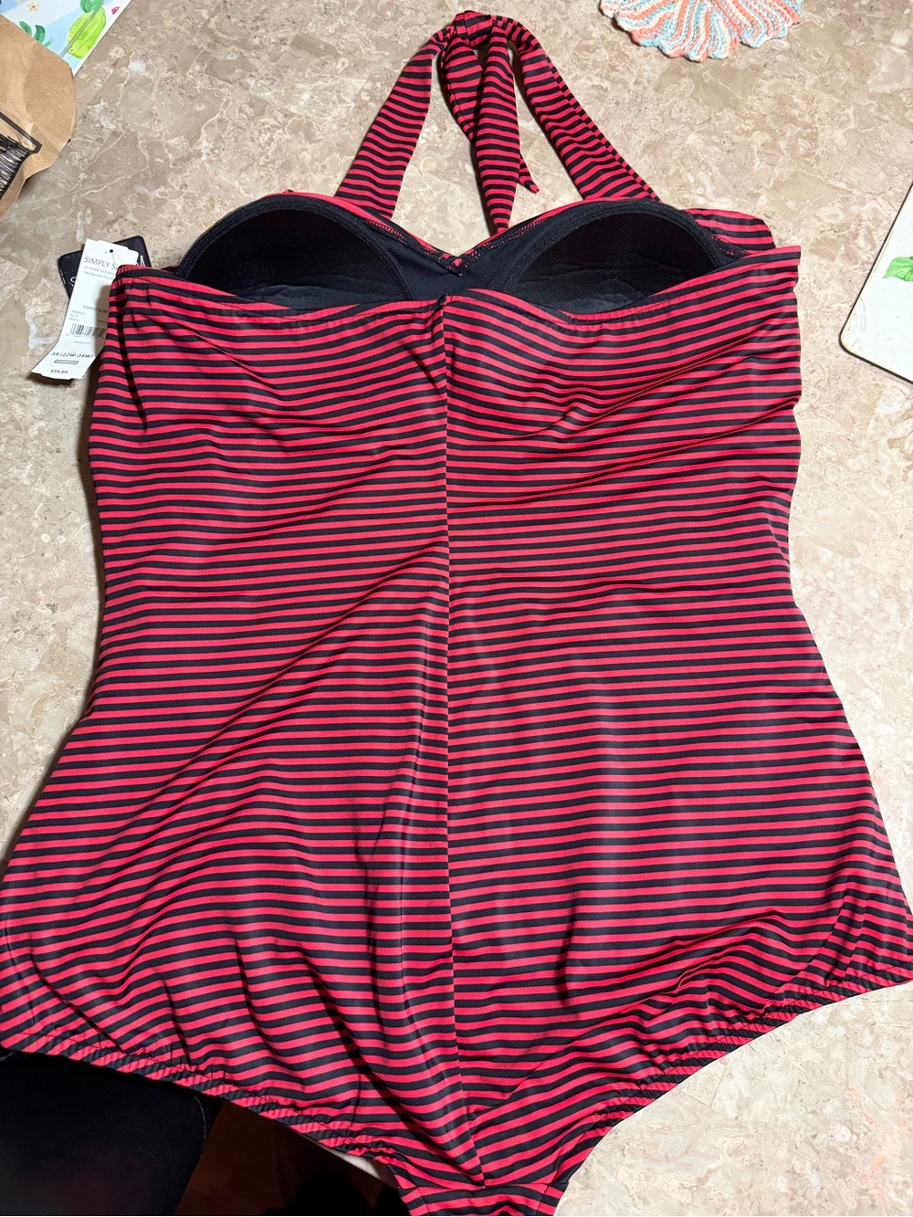 BRAND NEW Simply Slim Plus Size Women Swimsuit red/black striped